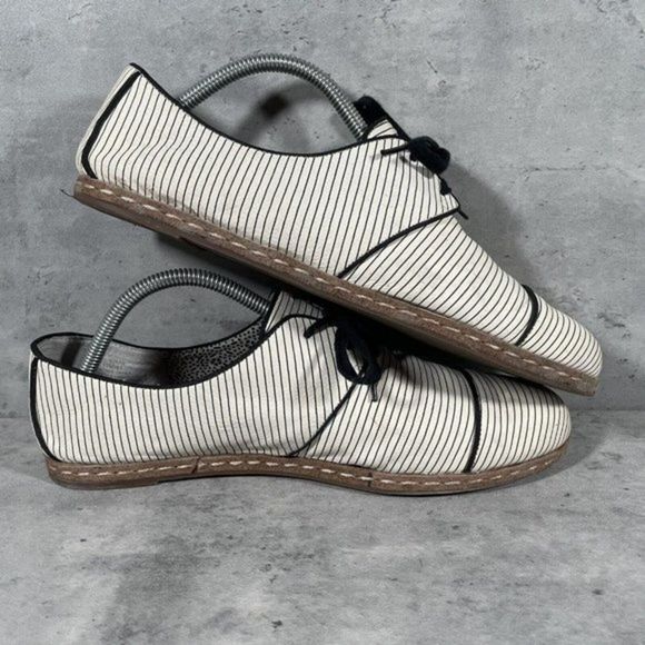 ED By Ellen Degeneres Womens Noram Striped White Black Oxford Shoes Sz US 11M - Picture 6 of 9